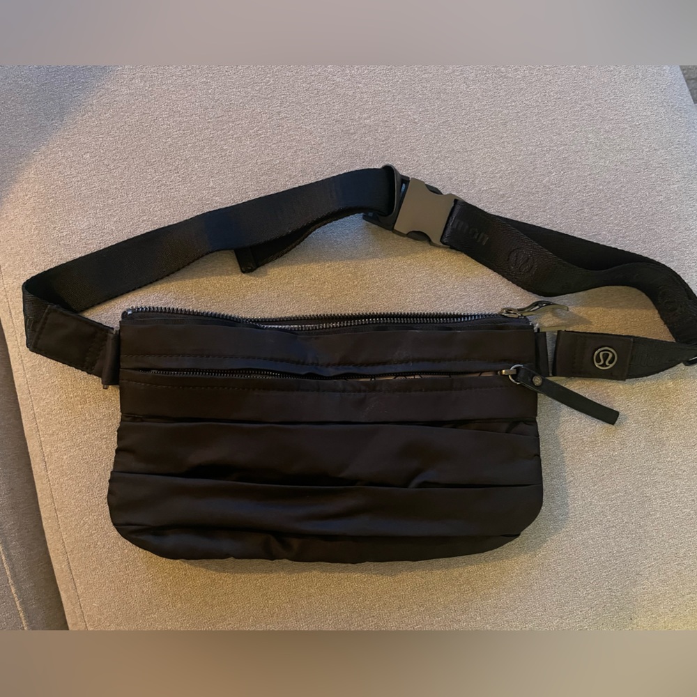 Lululemon belt bag